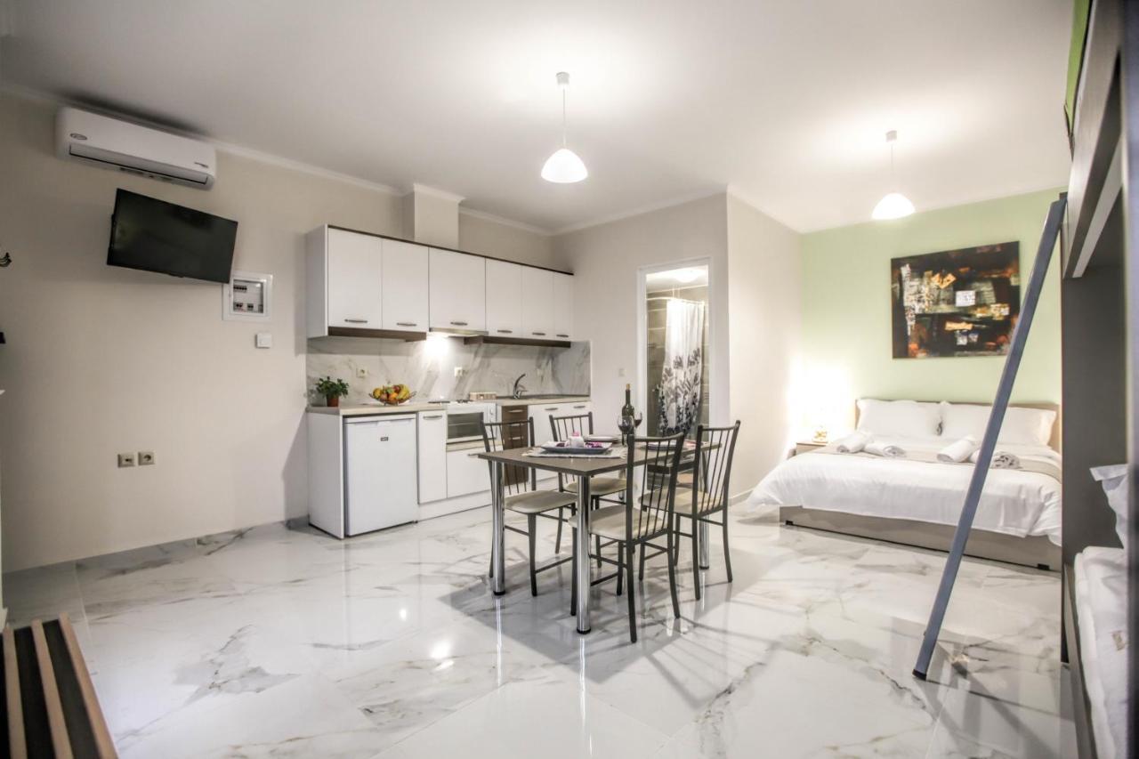 קאלאבאקה Del Sol #2 Meteora Luxurious Family Suites מראה חיצוני תמונה