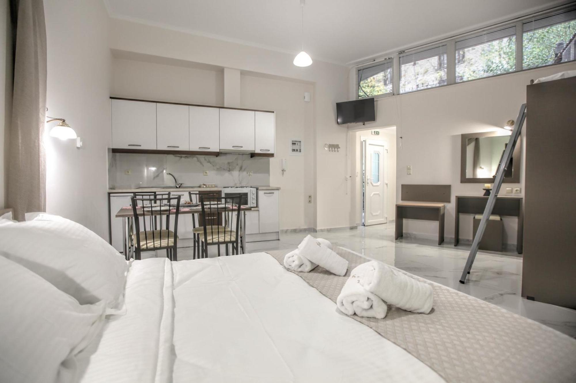 קאלאבאקה Del Sol #2 Meteora Luxurious Family Suites מראה חיצוני תמונה